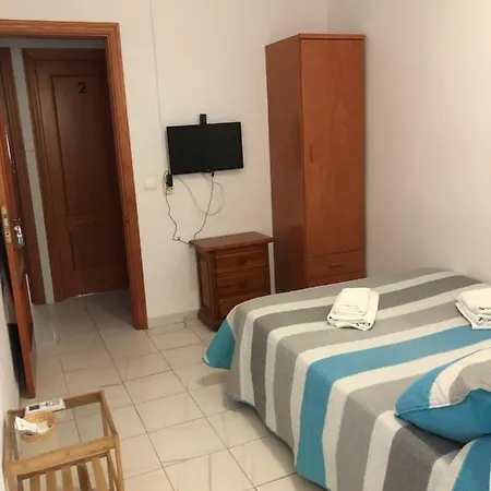 Pensión Ochomin *